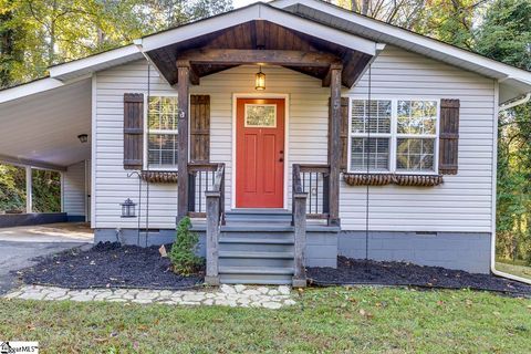 Photo of 115 Prancer Avenue, Greenville, SC 29605 (MLS # 1573704)