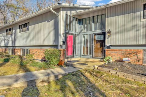 Photo of 70 Briarview Circle, Greenville, SC 29615 (MLS # 1577464)