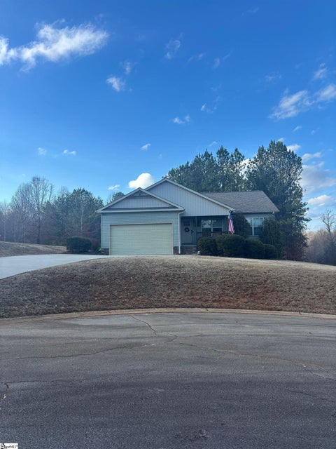 Photo for 105 Oak Leaf Court