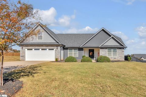 Photo of 509 Sedona Court, Chesnee, SC 29323 (MLS # 1574311)