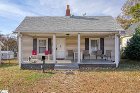 Photo of 22 Taylor Street, Greenville, SC 29605 (MLS # 1575475)