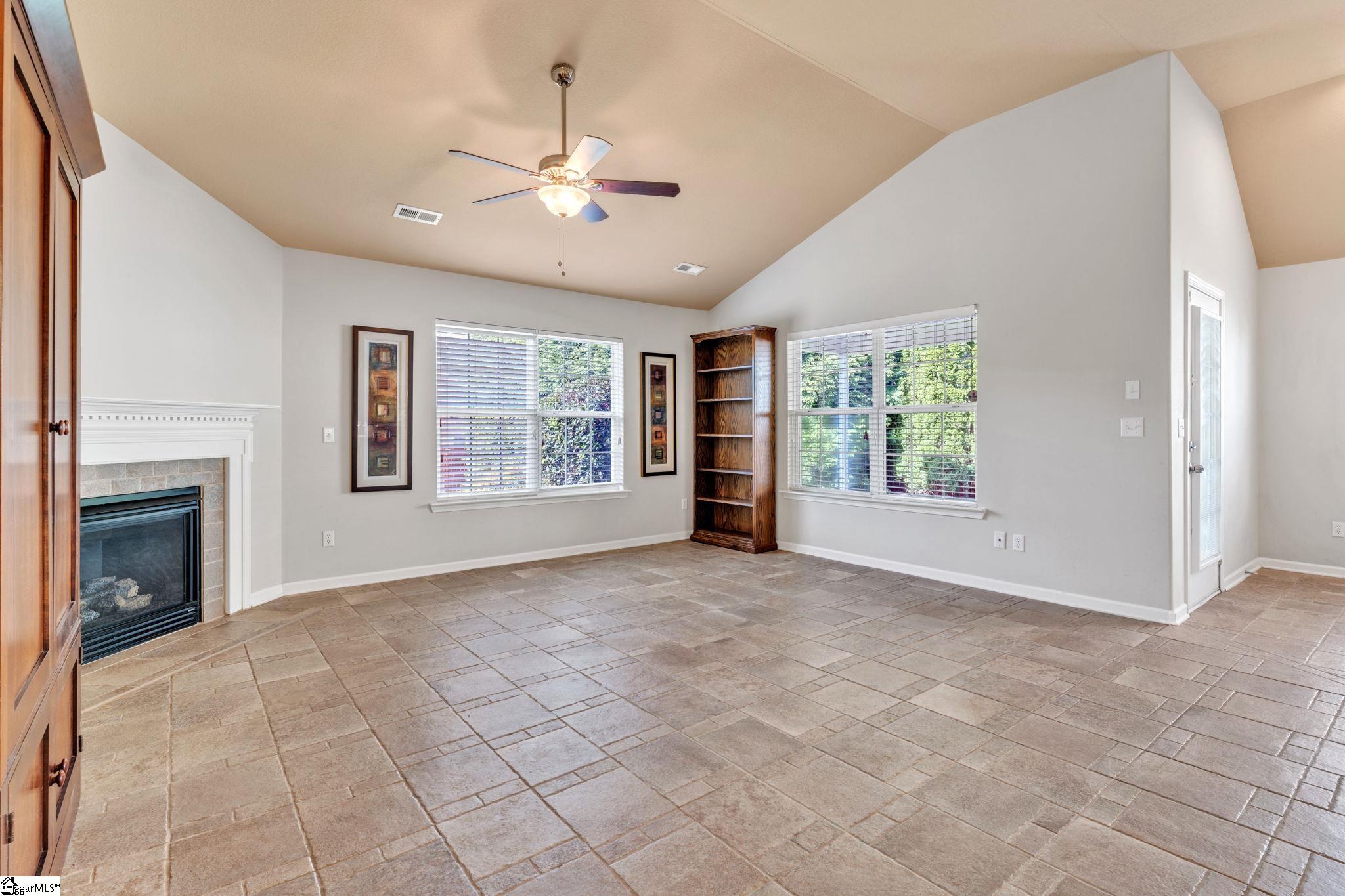 105 Eagles View Court
