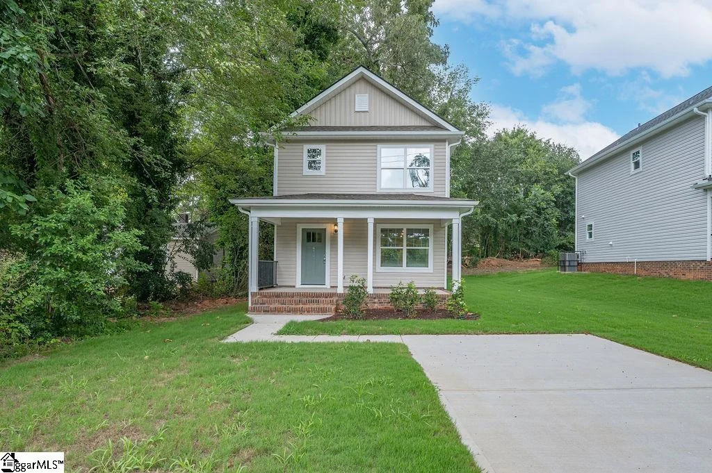 674 Saxon Avenue