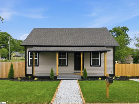 Photo of 1 E 5th Street, Greenville, SC 29611 (MLS # 1591438)