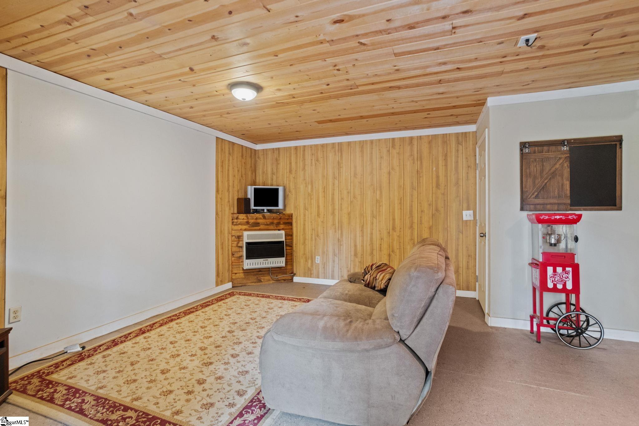 Travelers Rest, South Carolina 29690, United States, 5 Bedrooms Bedrooms, ,4 BathroomsBathrooms,Residential,Active,97885