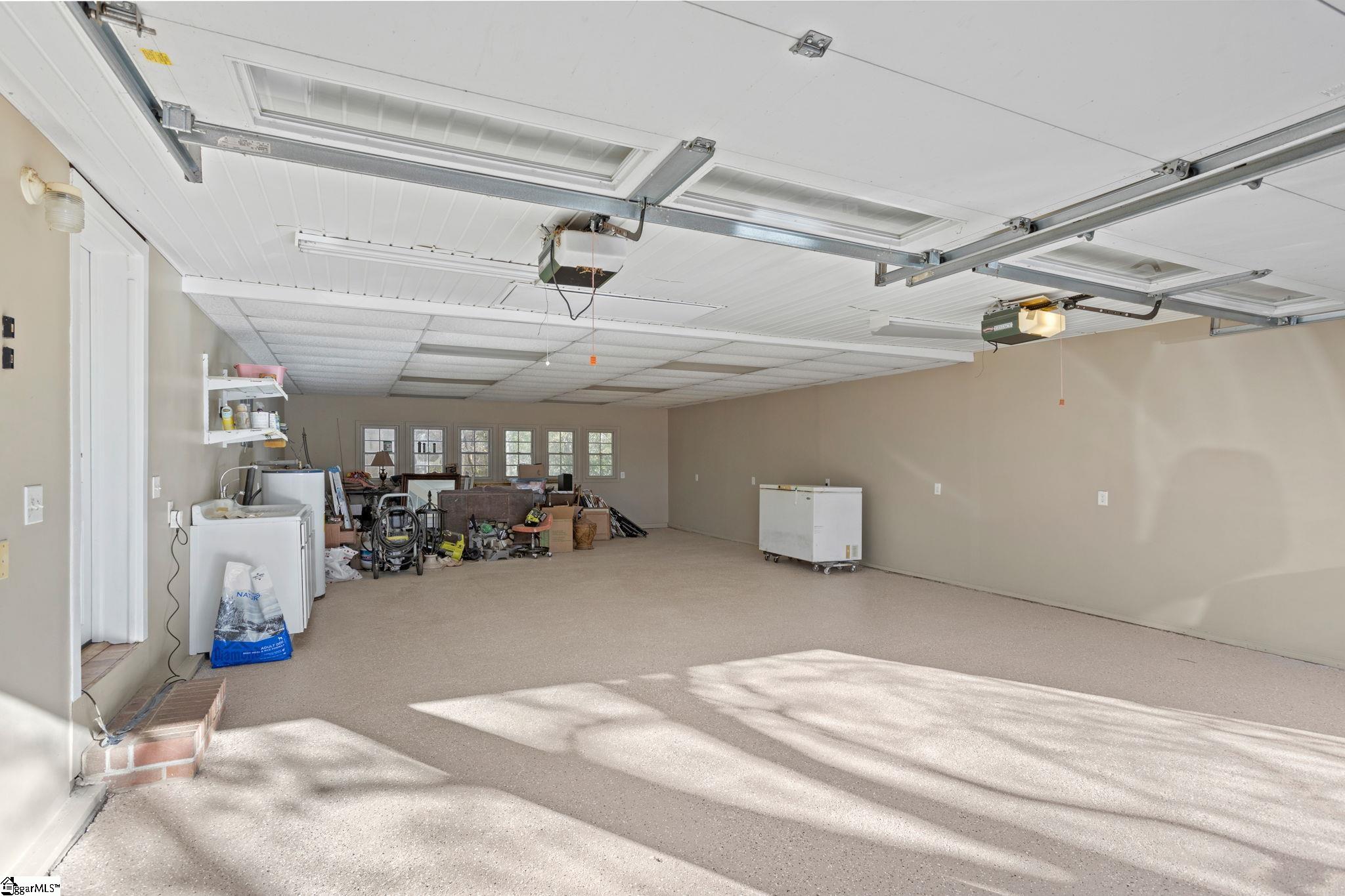 Travelers Rest, South Carolina 29690, United States, 5 Bedrooms Bedrooms, ,4 BathroomsBathrooms,Residential,Active,97885