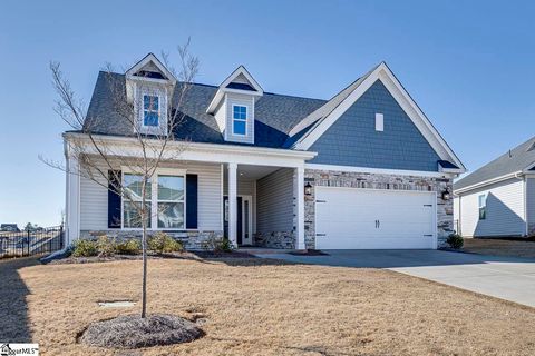 Photo of 905 Maple Grove Way, Greer, SC 29651 (MLS # 1581124)