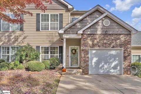 Photo of 4 Walking Court, Greenville, SC 29607 (MLS # 1573206) Photo of 4 Walking Court, Greenville, SC 29607 (MLS # 1573206)