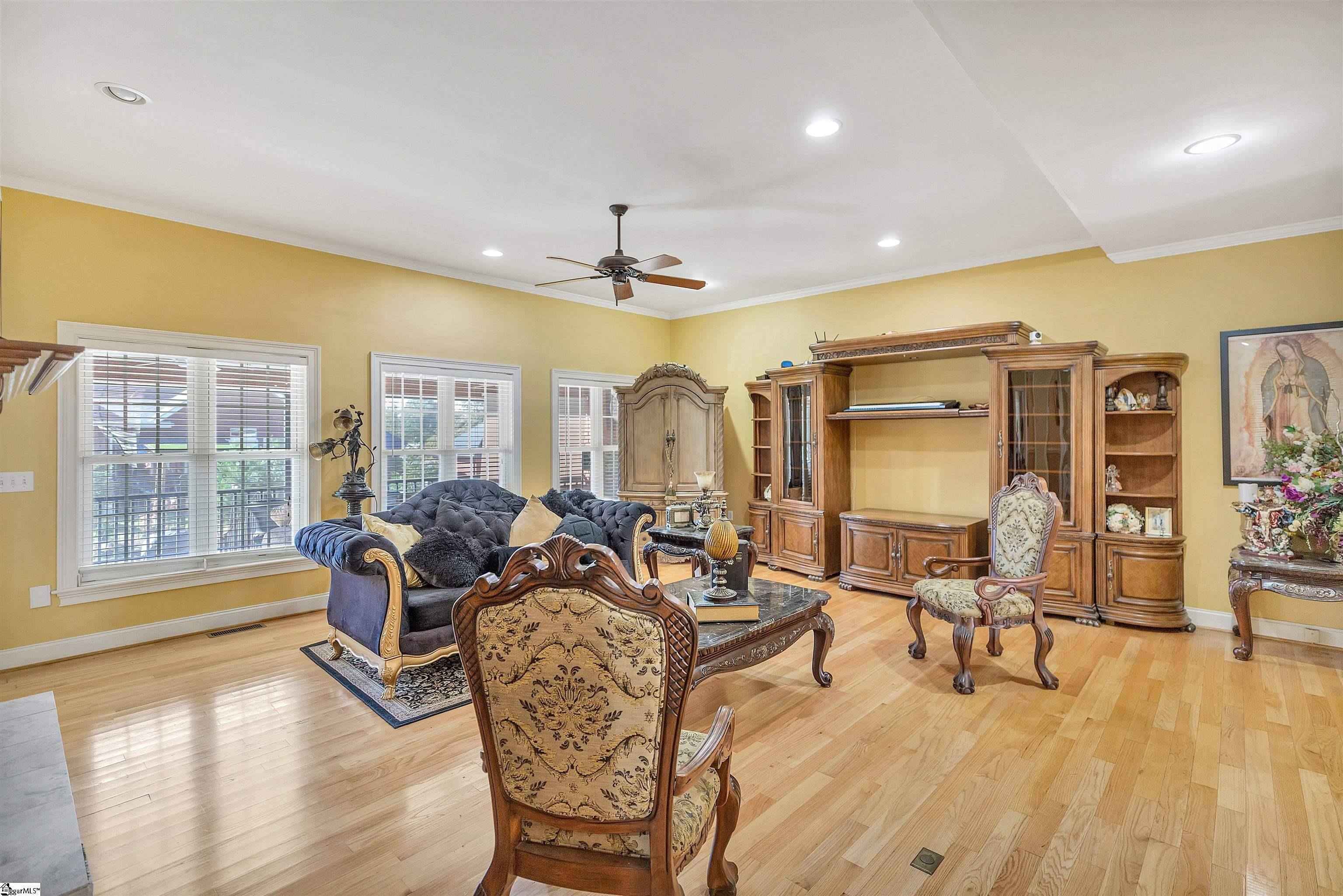 116 Cayman Way