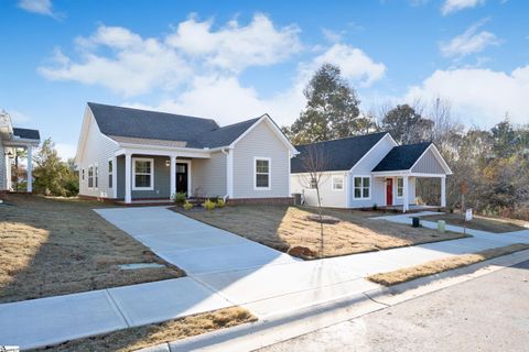 Photo of 105 Thorndike Way, Greenville, SC 29617 (MLS # 1575390)