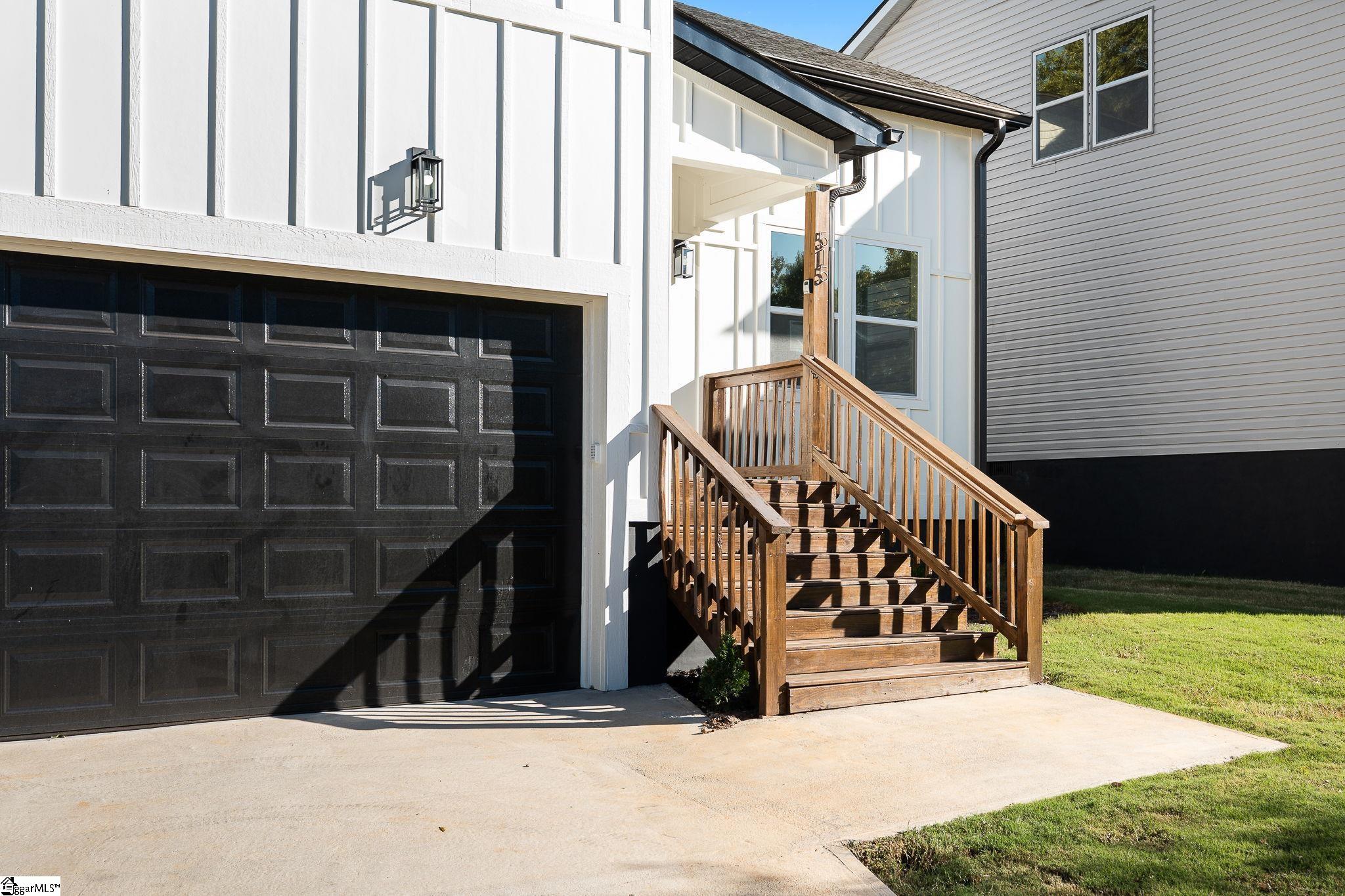 Real Estate Search 1 515B Goldsmith Road
