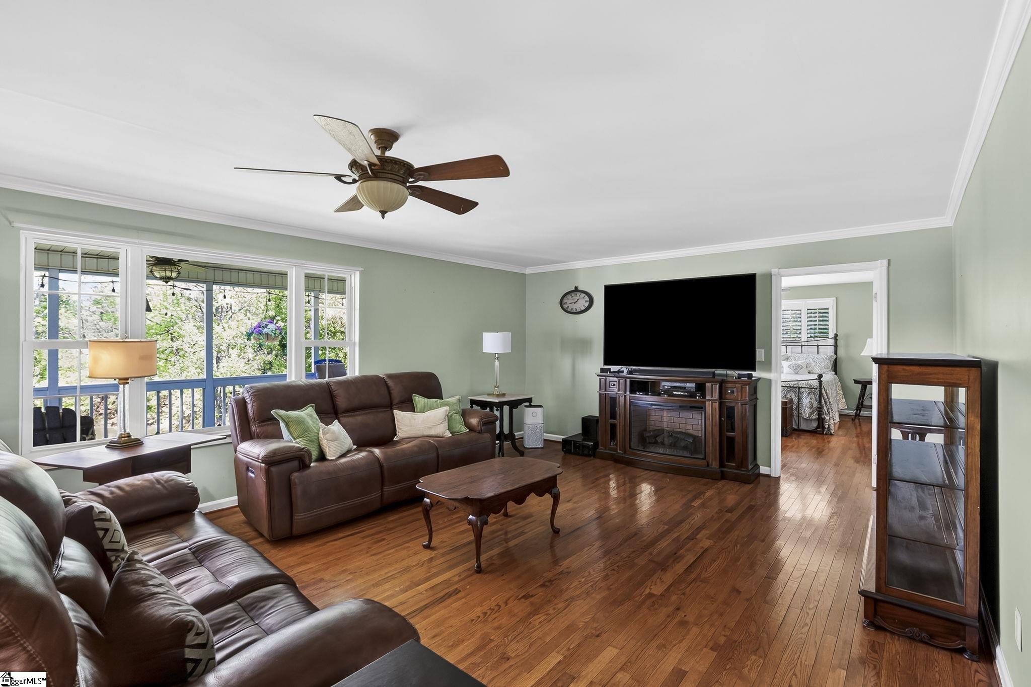 2511 S Pineland Circle
