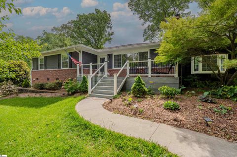 Photo of 18 Woodfern Circle, Greenville, SC 29615 (MLS # 1589444)