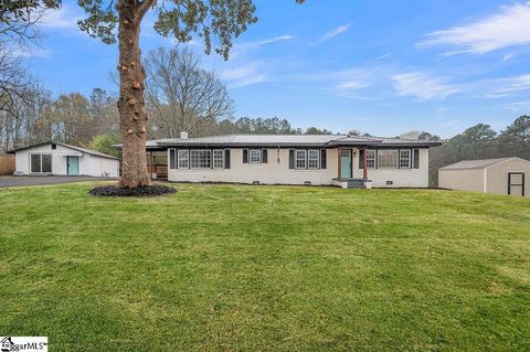 Photo of 502 Mcalister Road, Williamston, SC 29697 (MLS # 1577801)