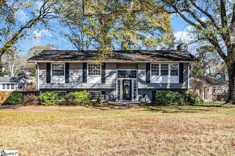 Photo of 212 Shallowford Road, Greenville, SC 29607 (MLS # 1576330)