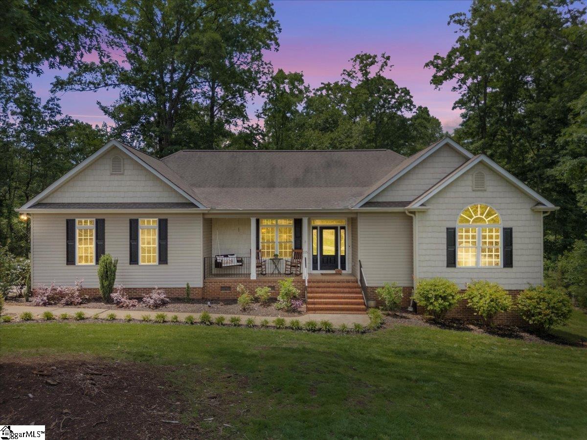 115 Woods Way