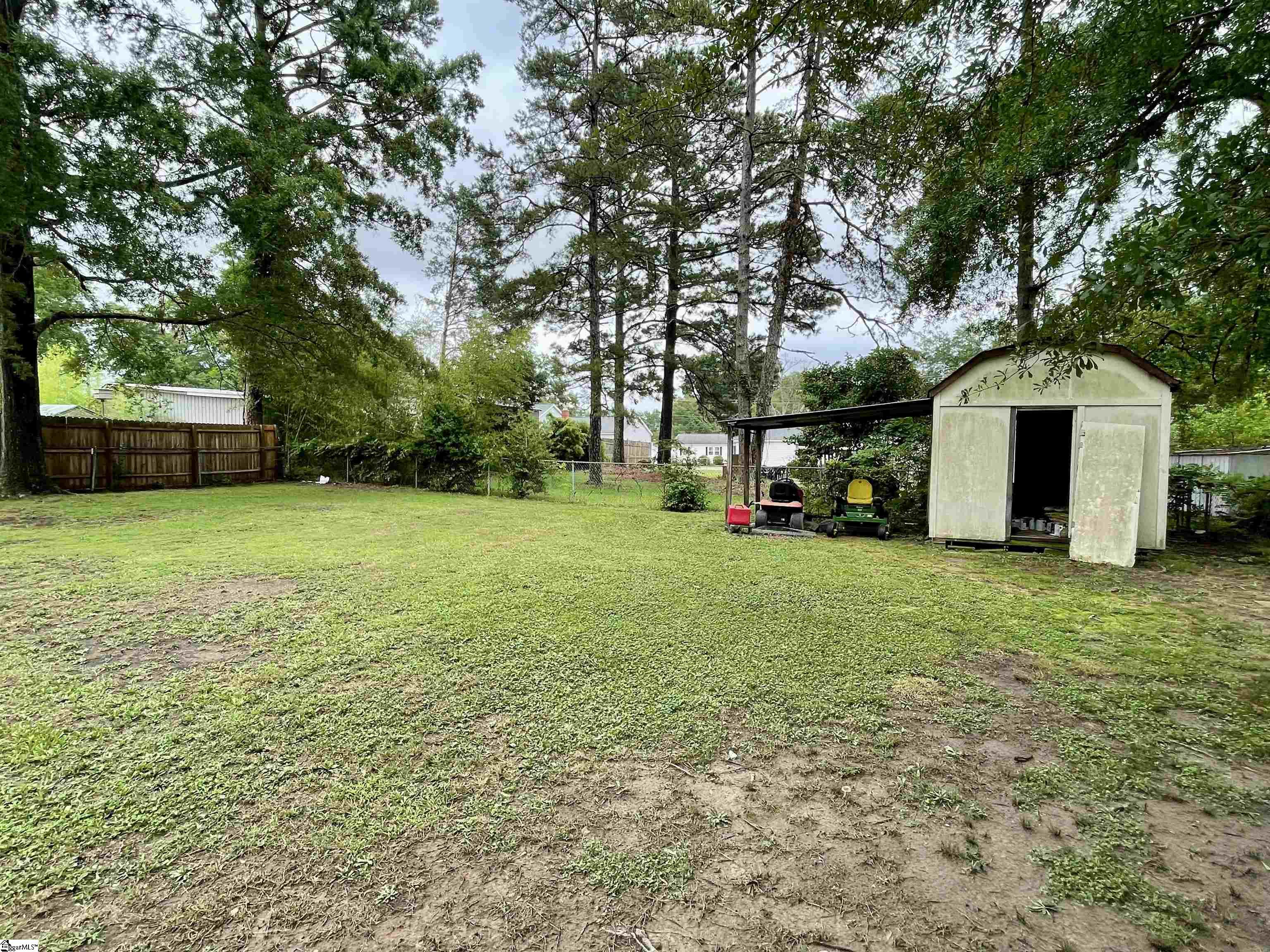 Clinton, South Carolina 29325, United States, 3 Bedrooms Bedrooms, ,2 BathroomsBathrooms,Residential,Contingent,148352