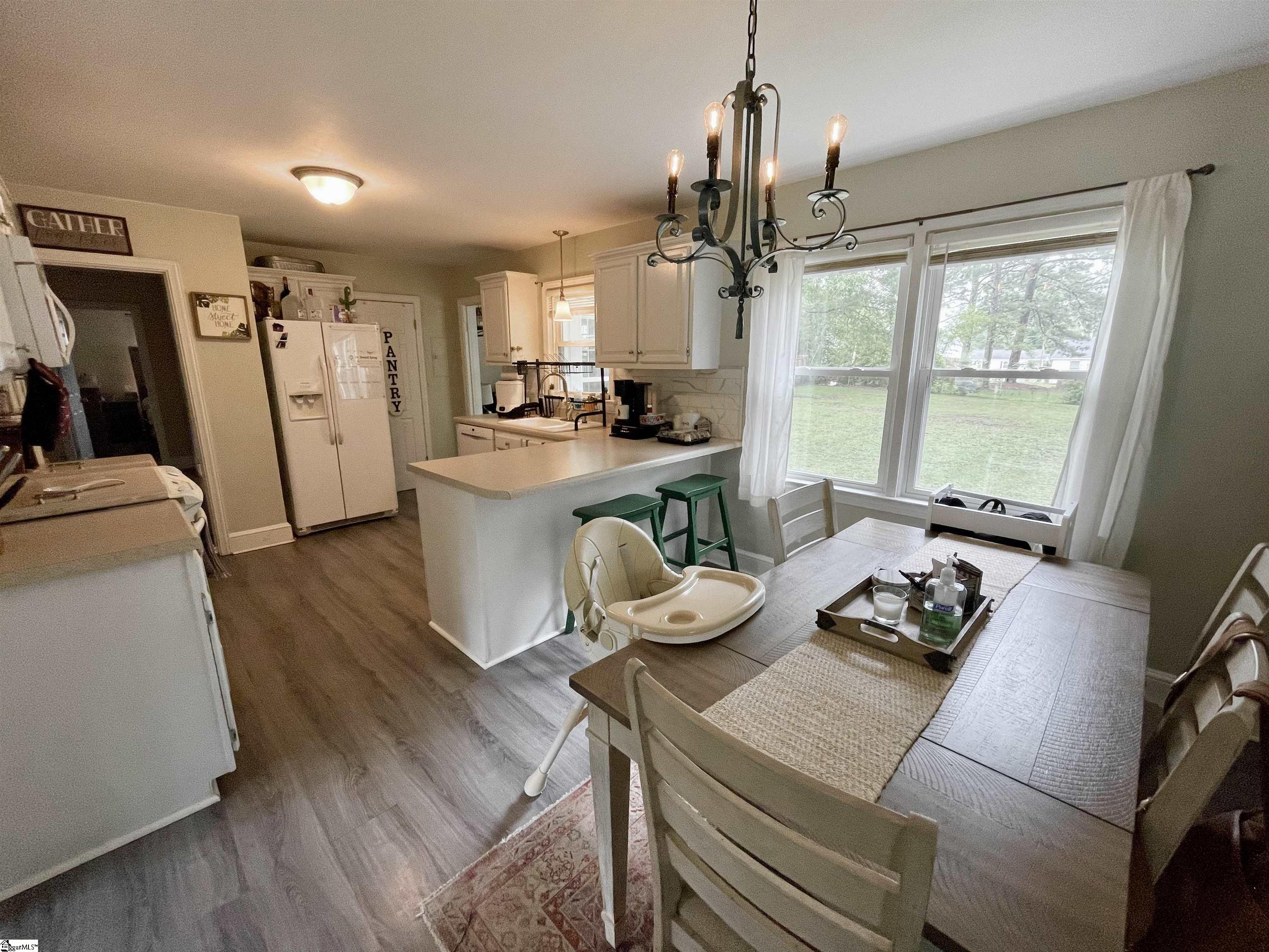 Clinton, South Carolina 29325, United States, 3 Bedrooms Bedrooms, ,2 BathroomsBathrooms,Residential,Contingent,148352