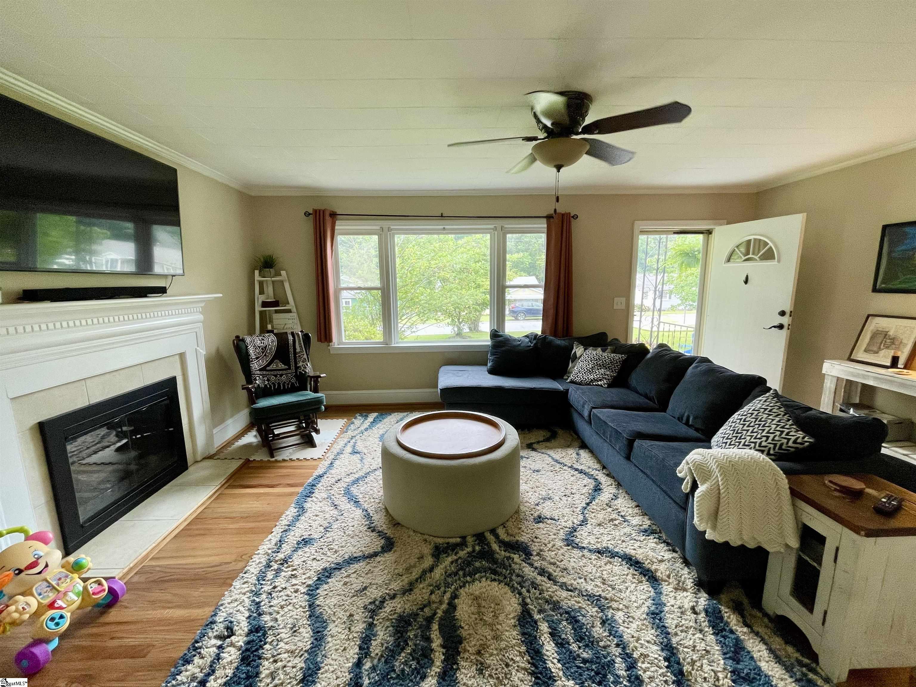 Clinton, South Carolina 29325, United States, 3 Bedrooms Bedrooms, ,2 BathroomsBathrooms,Residential,Contingent,148352