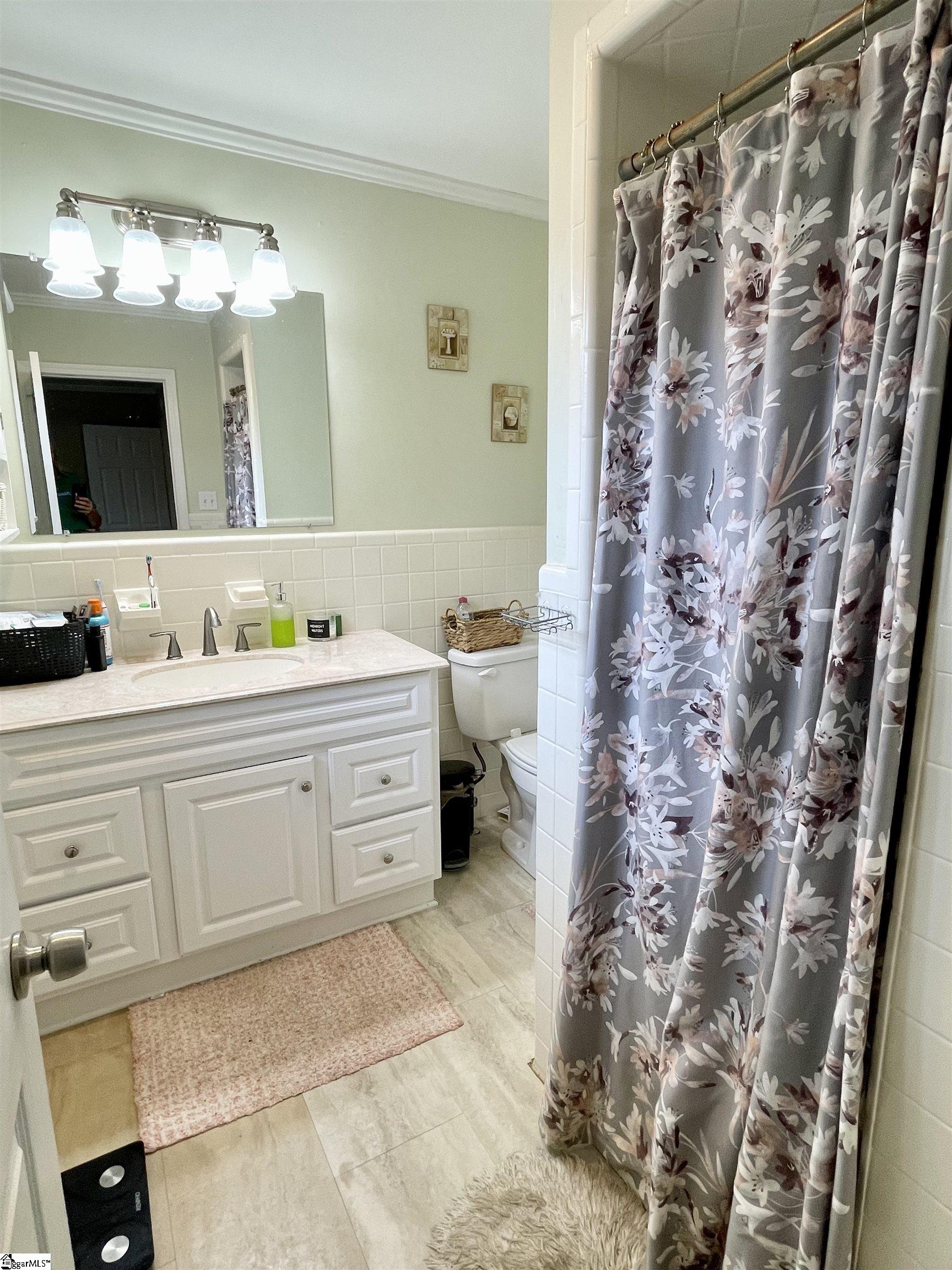 Clinton, South Carolina 29325, United States, 3 Bedrooms Bedrooms, ,2 BathroomsBathrooms,Residential,Contingent,148352