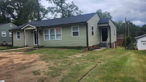 Photo of 105 Ponce De Leon Avenue, Spartanburg, SC 29302 (MLS # 1606460)