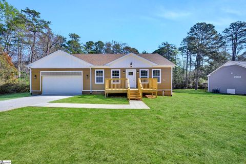 Photo of 110 Kensington Drive, Spartanburg, SC 29306 (MLS # 1571548)