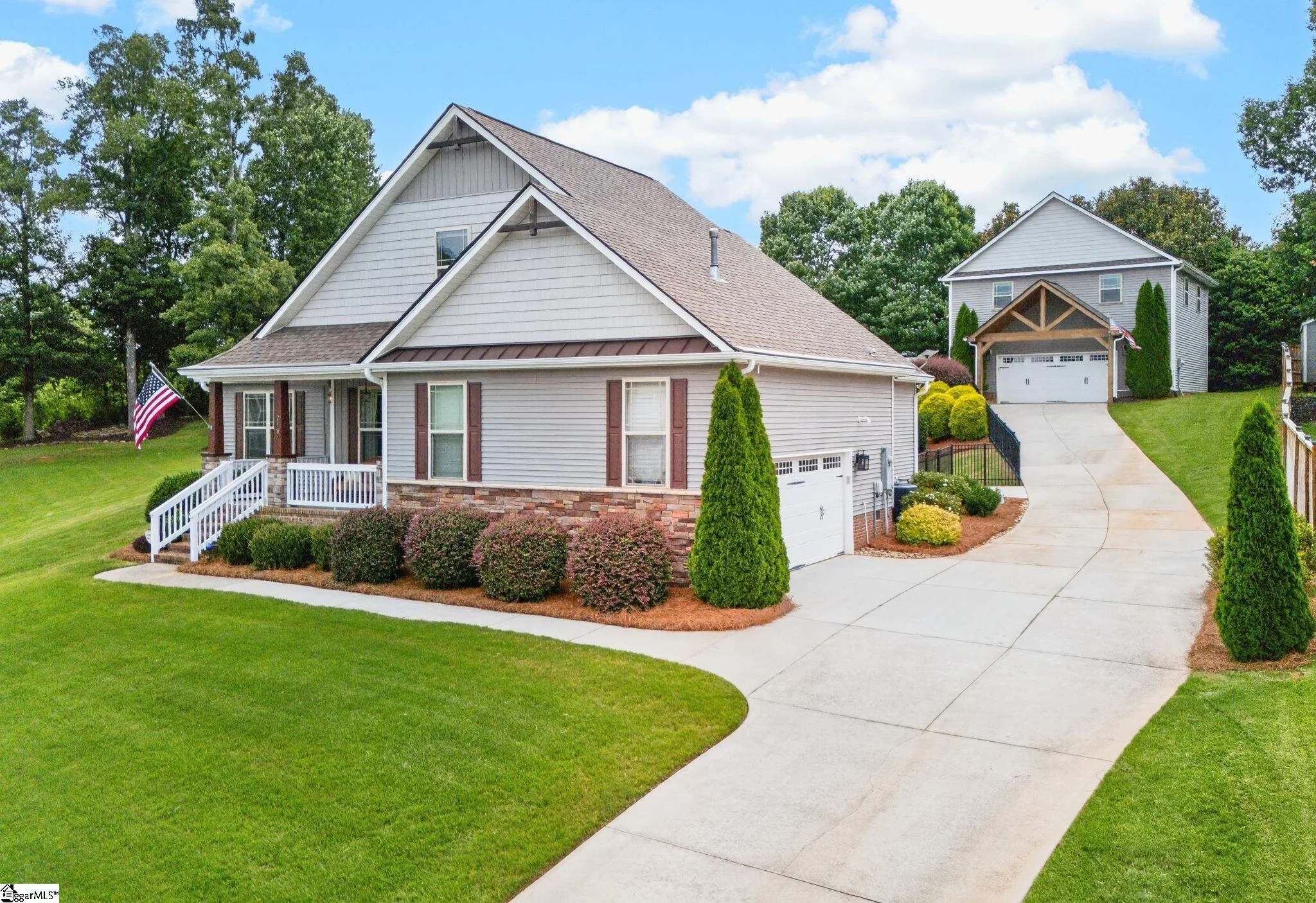 218 Willowgreen Way