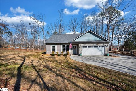 Photo of 306 Ross Street, Piedmont, SC 29673 (MLS # 1581110)