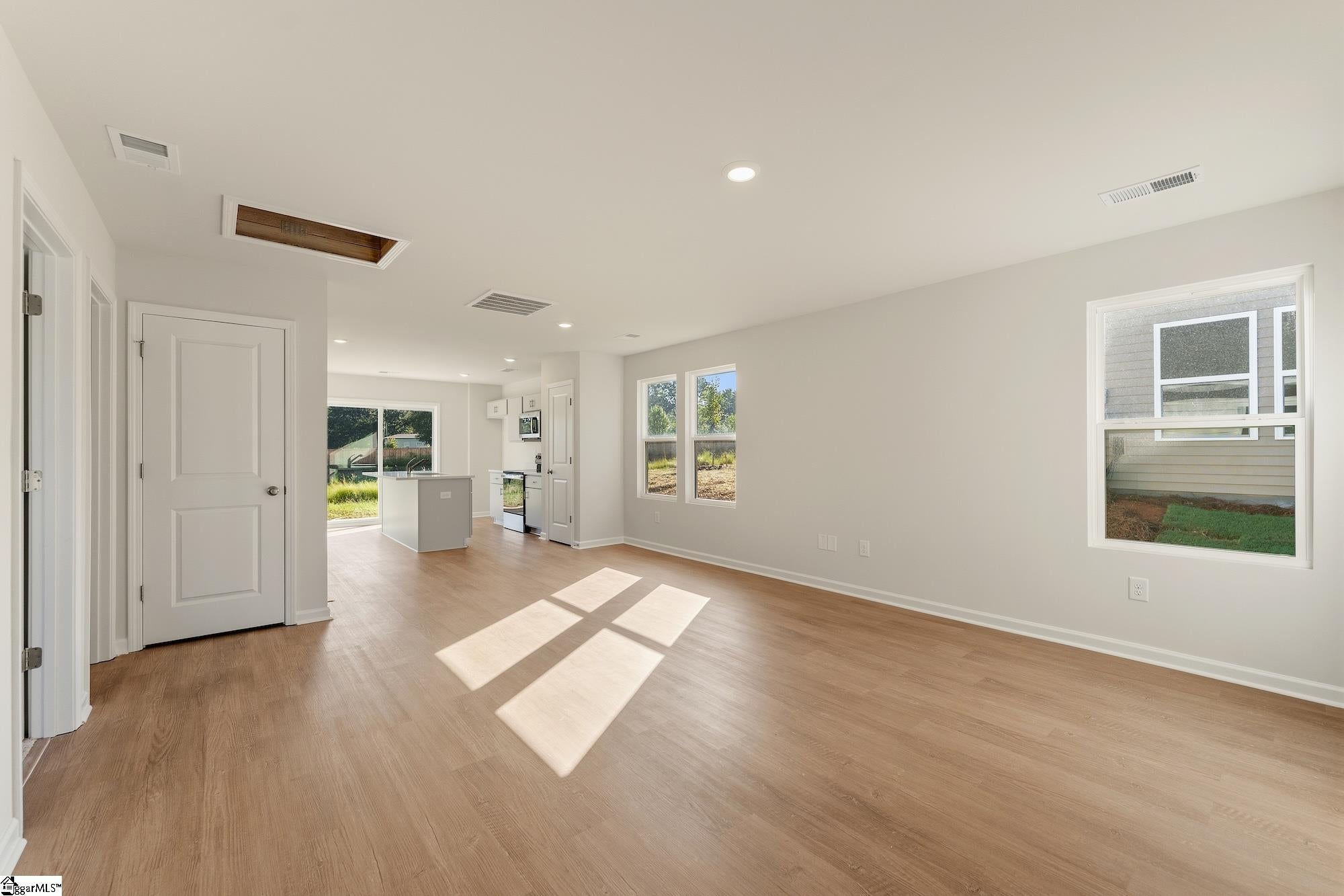 Real Estate Search 1 154 Cloverfield Lane