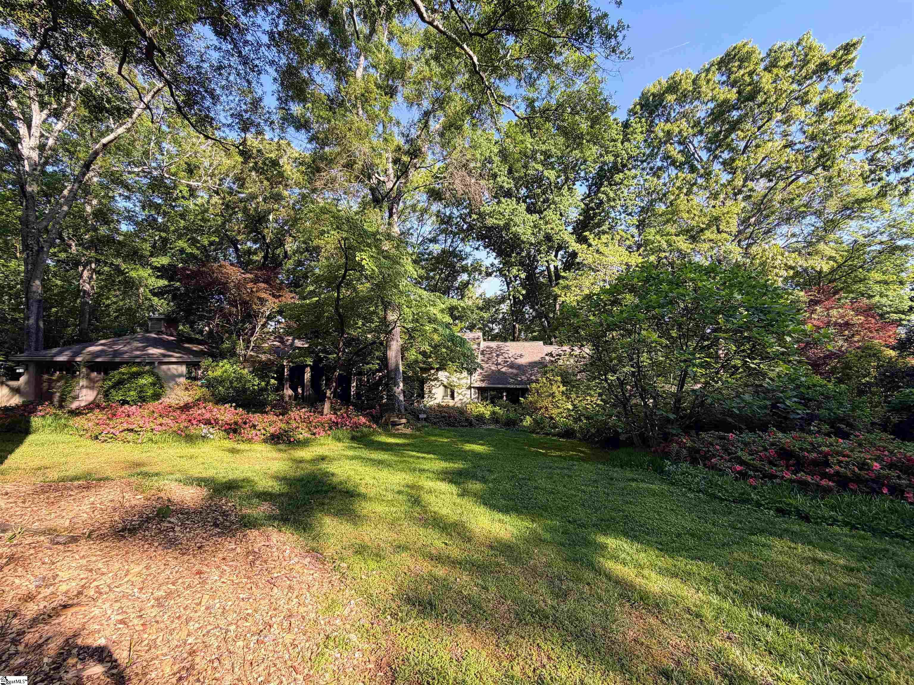 418 Woodland Way