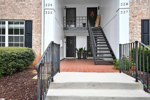 Photo of 925 Cleveland Street Unit 225, Greenville, SC 29601 (MLS # 1577017)
