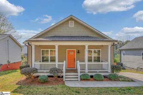 Photo of 27 Burgess Avenue, Greenville, SC 29609 (MLS # 1587603)