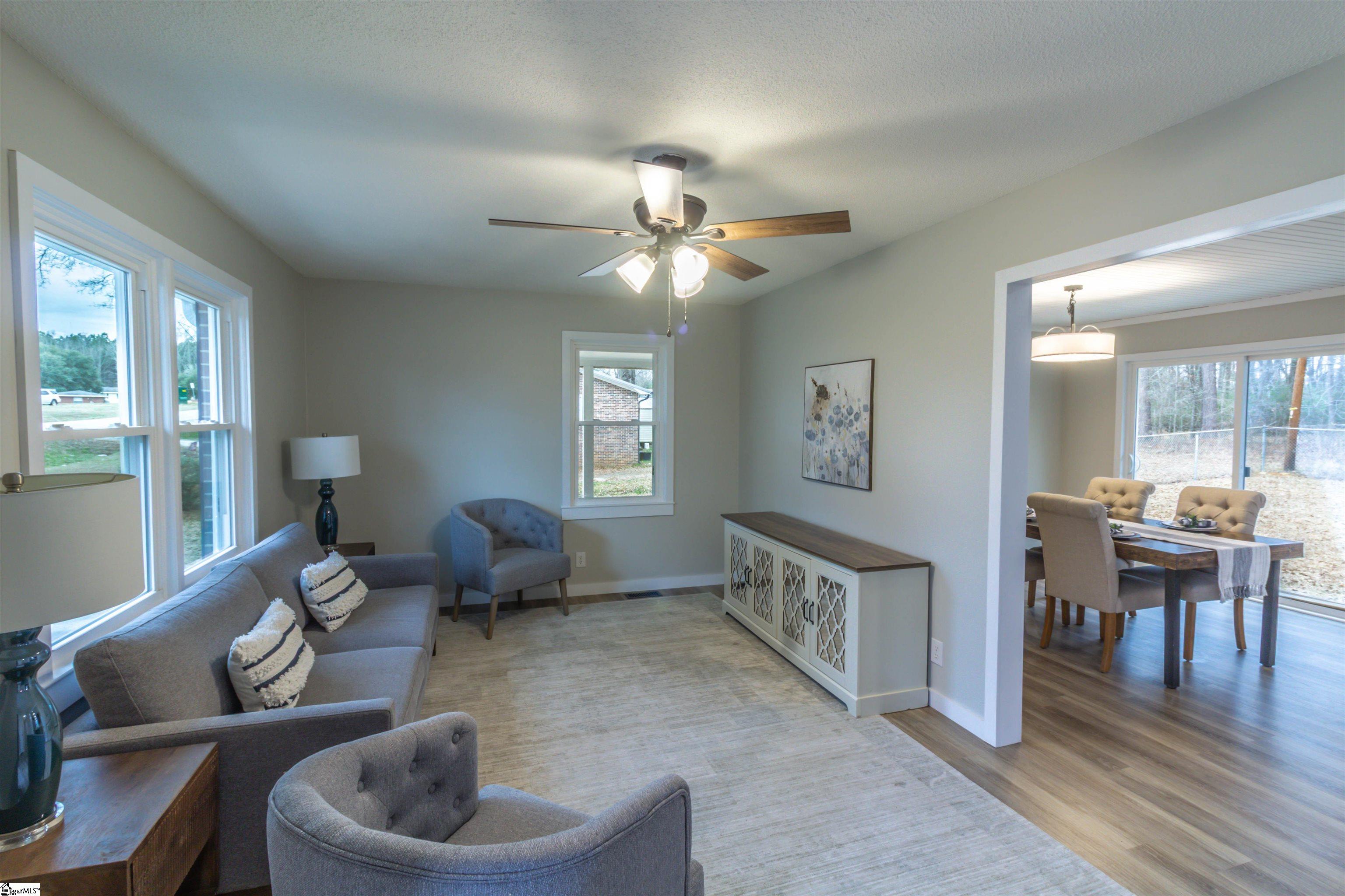 319 E Hampton Avenue