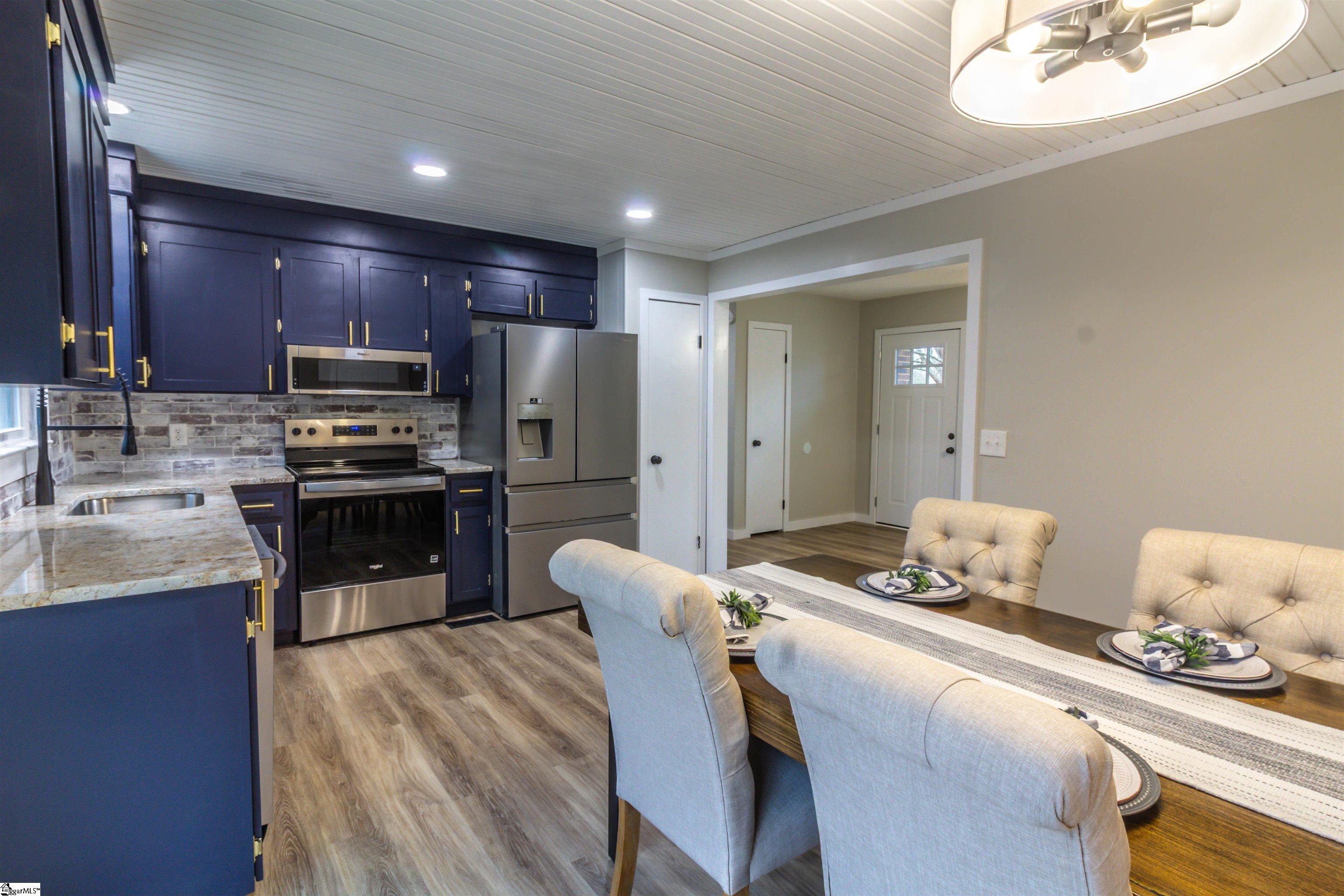 319 E Hampton Avenue