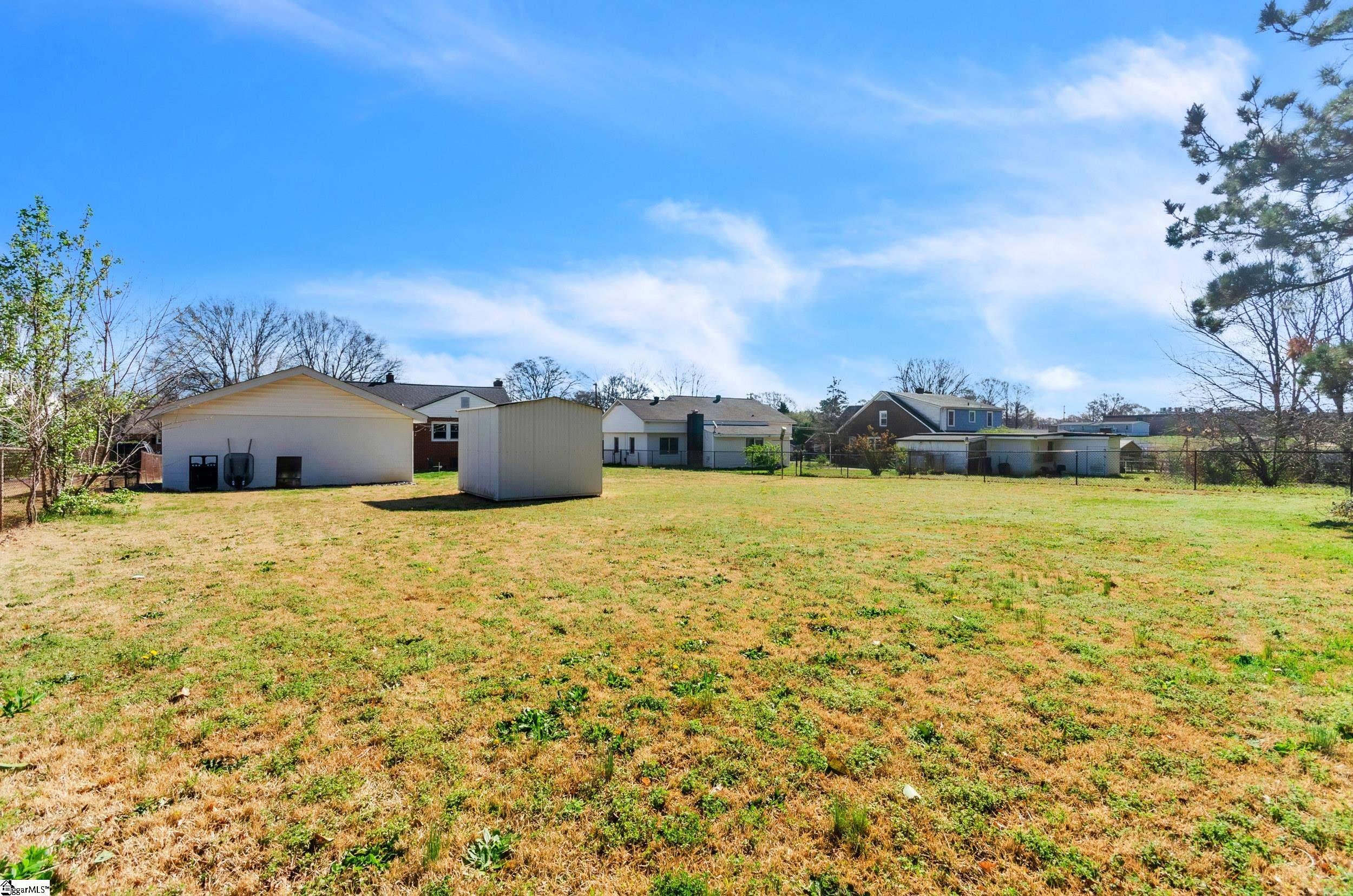 Greenville, South Carolina 29611, United States, 2 Bedrooms Bedrooms, ,2 BathroomsBathrooms,Residential,Contingent,91477