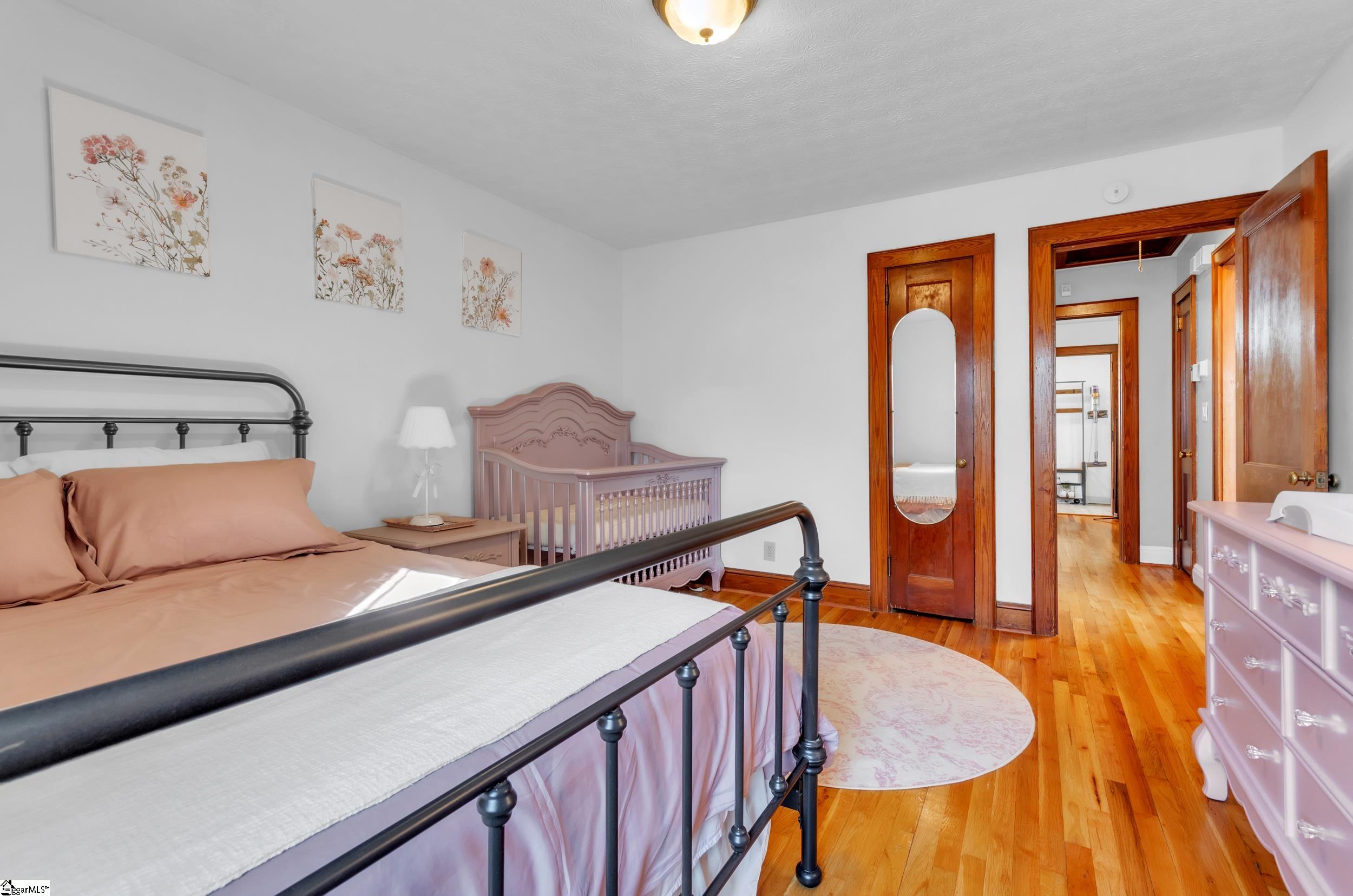 Greenville, South Carolina 29611, United States, 2 Bedrooms Bedrooms, ,2 BathroomsBathrooms,Residential,Contingent,91477