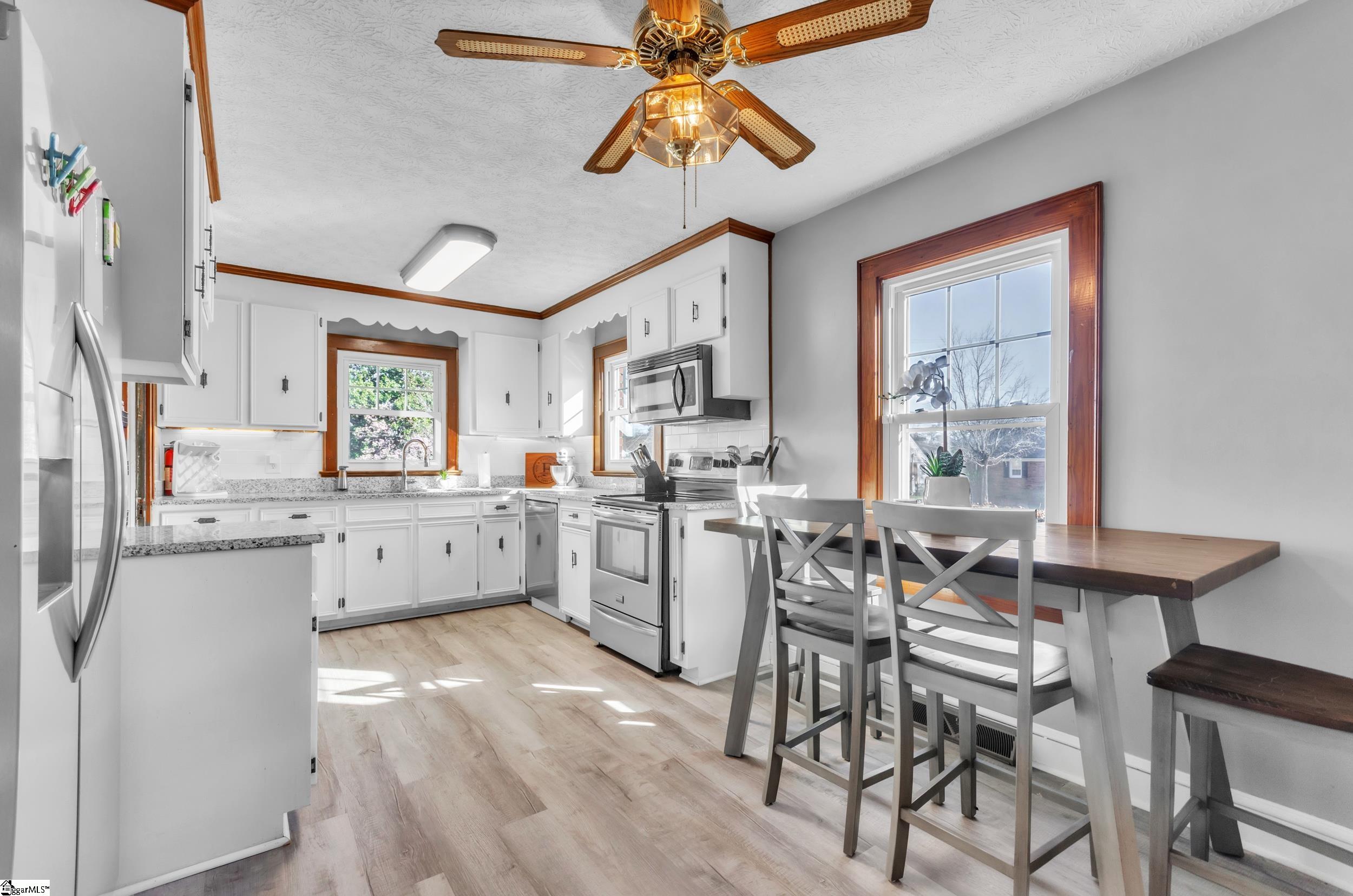 Greenville, South Carolina 29611, United States, 2 Bedrooms Bedrooms, ,2 BathroomsBathrooms,Residential,Contingent,91477