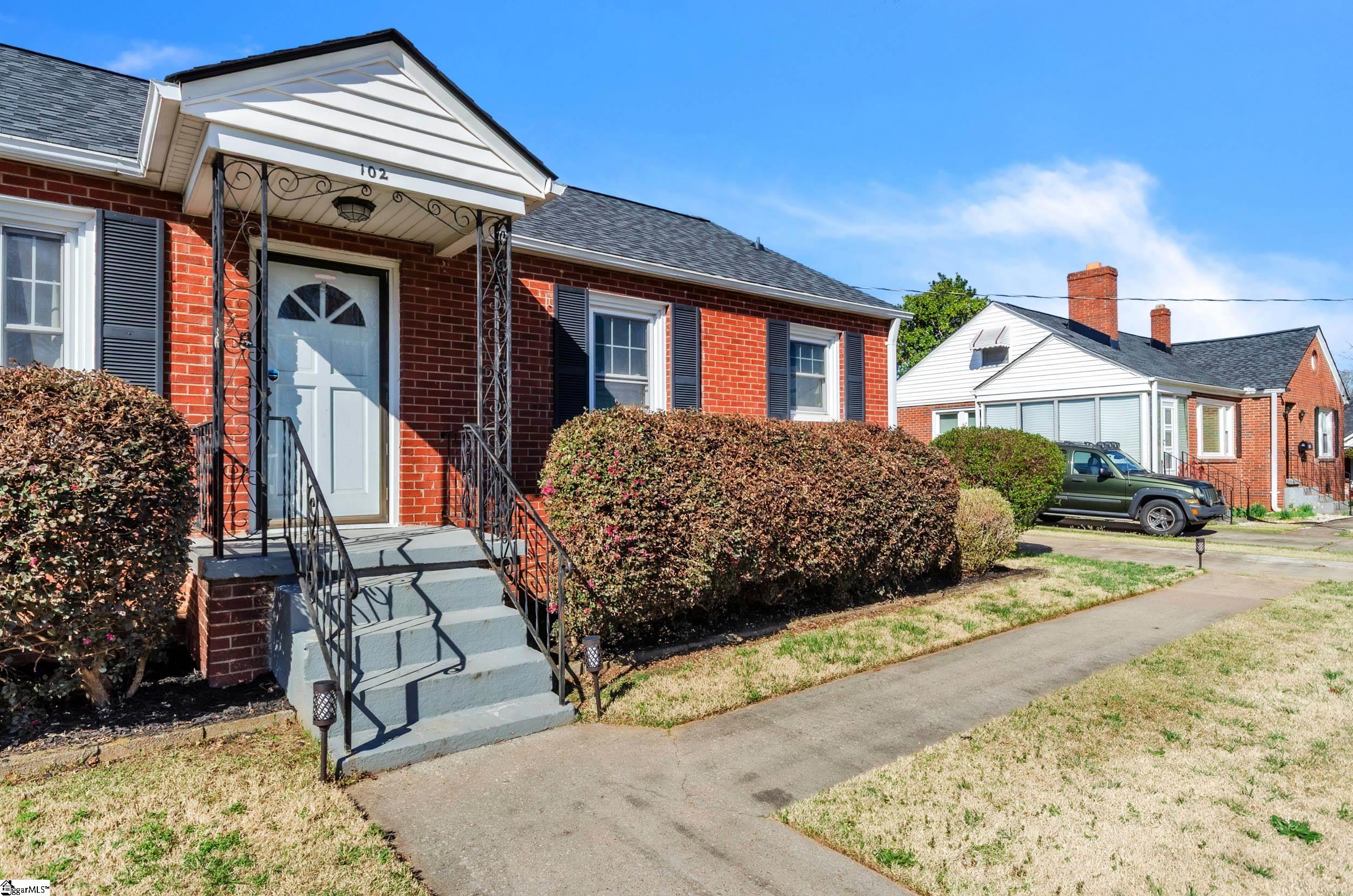 Greenville, South Carolina 29611, United States, 2 Bedrooms Bedrooms, ,2 BathroomsBathrooms,Residential,Contingent,91477