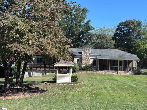 Photo of 2070 Little Texas Road, Travelers Rest, SC 29690 (MLS # 1571431)
