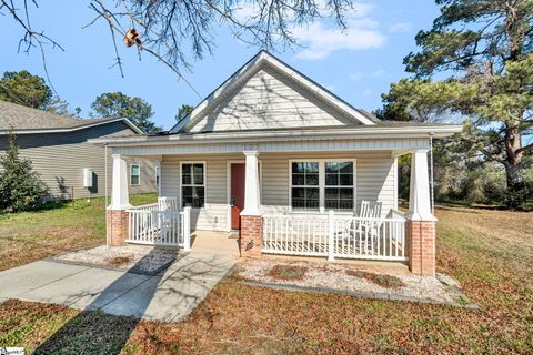 Photo of 107 Dillon Drive, Clinton, SC 29325 (MLS # 1581130)