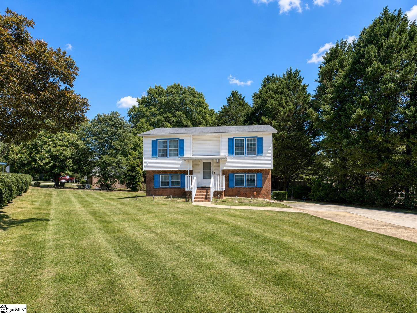 101 Agewood Drive, Simpsonville, SC Home for Sale 1 101 Agewood Drive