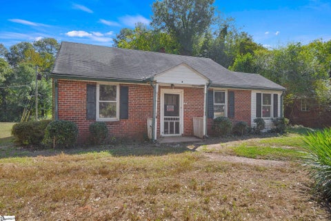 Photo of 18 Ridgeway Drive, Greenville, SC 29605 (MLS # 1606355)
