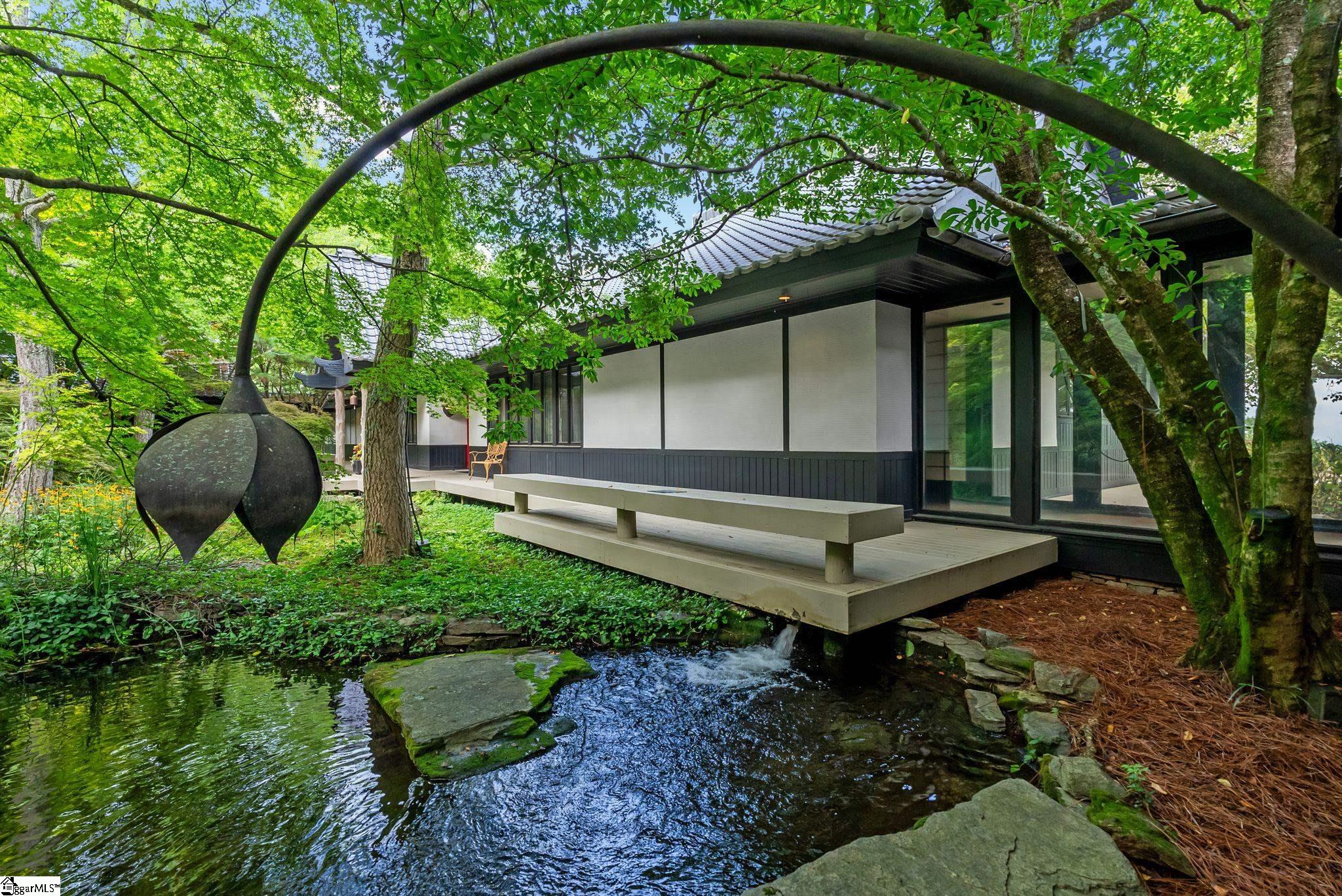 110 Huckleberry Ridge