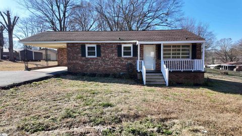 Photo of 261 Oak Circle, Boiling Springs, SC 29316 (MLS # 1578309)