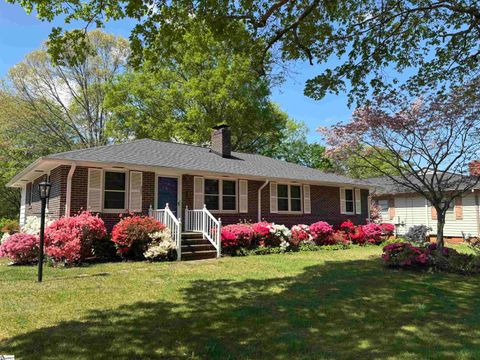 Photo of 207 Alpine Way, Greenville, SC 29609 (MLS # 1579698)