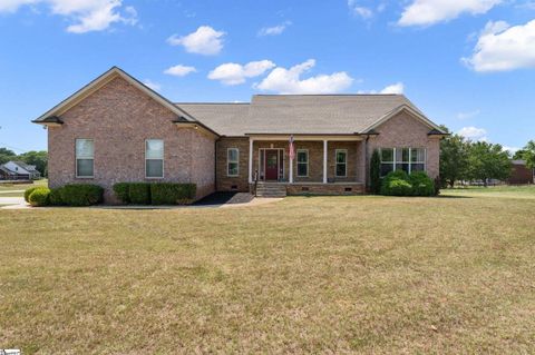 Photo of 4401 Parris Bridge Road, Boiling Springs, SC 29316 (MLS # 1597302)