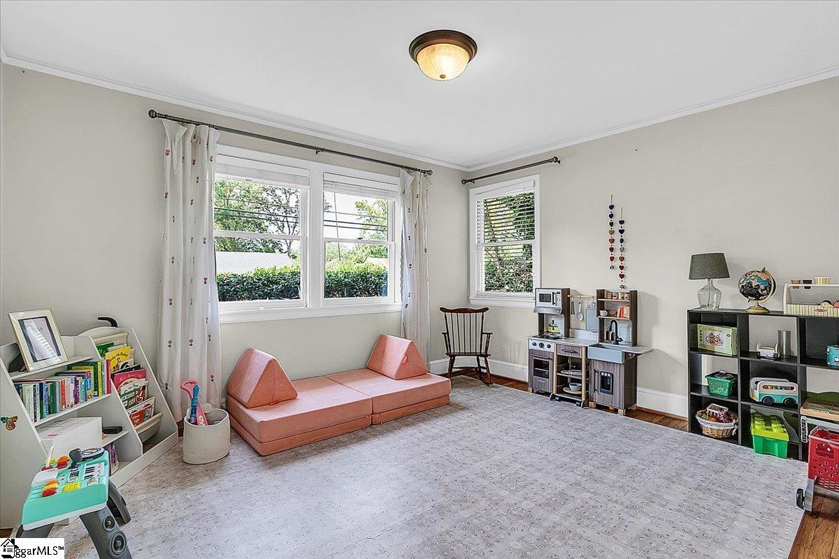 Greenville, South Carolina 29609, United States, 3 Bedrooms Bedrooms, ,2 BathroomsBathrooms,Residential,Contingent,208830