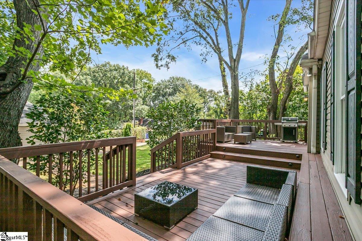 Greenville, South Carolina 29609, United States, 3 Bedrooms Bedrooms, ,2 BathroomsBathrooms,Residential,Contingent,208830