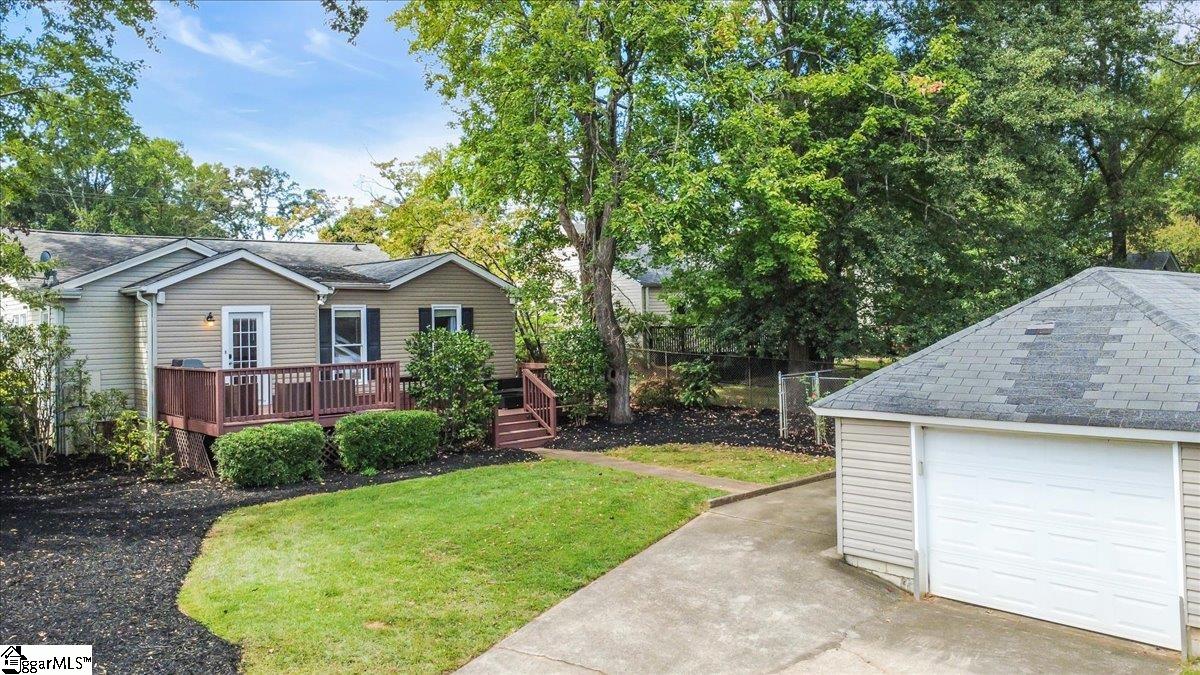 Greenville, South Carolina 29609, United States, 3 Bedrooms Bedrooms, ,2 BathroomsBathrooms,Residential,Contingent,208830