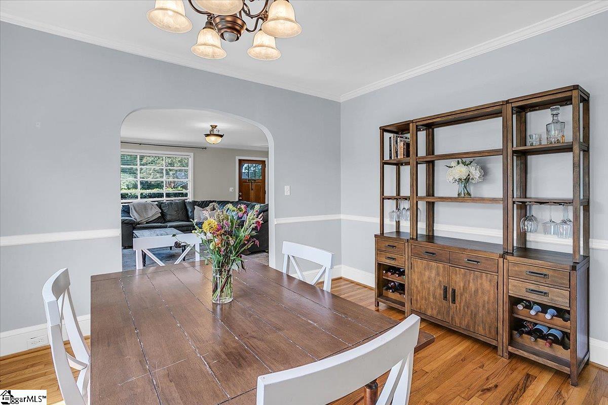 Greenville, South Carolina 29609, United States, 3 Bedrooms Bedrooms, ,2 BathroomsBathrooms,Residential,Contingent,208830